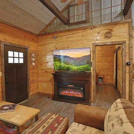 Rustic Modern Cabin With Hot Tub Near Rafting And Great Smokey Mountains Bryson City Dış mekan fotoğraf