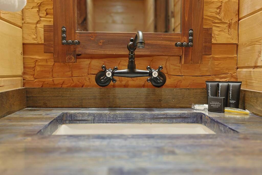 Rustic Modern Cabin With Hot Tub Near Rafting And Great Smokey Mountains Bryson City Dış mekan fotoğraf