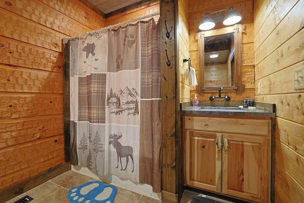 Rustic Modern Cabin With Hot Tub Near Rafting And Great Smokey Mountains Bryson City Dış mekan fotoğraf